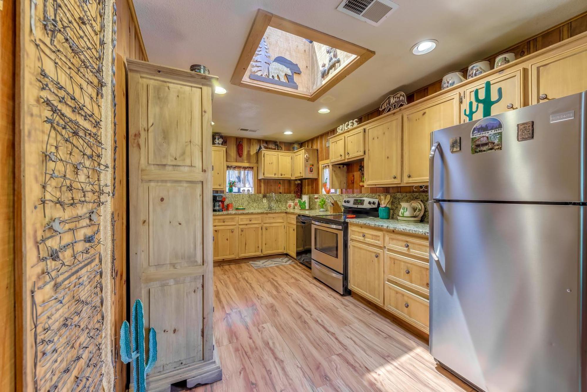 Unique Bear Country Cabin In Ruidoso With Hot Tub! Kültér fotó