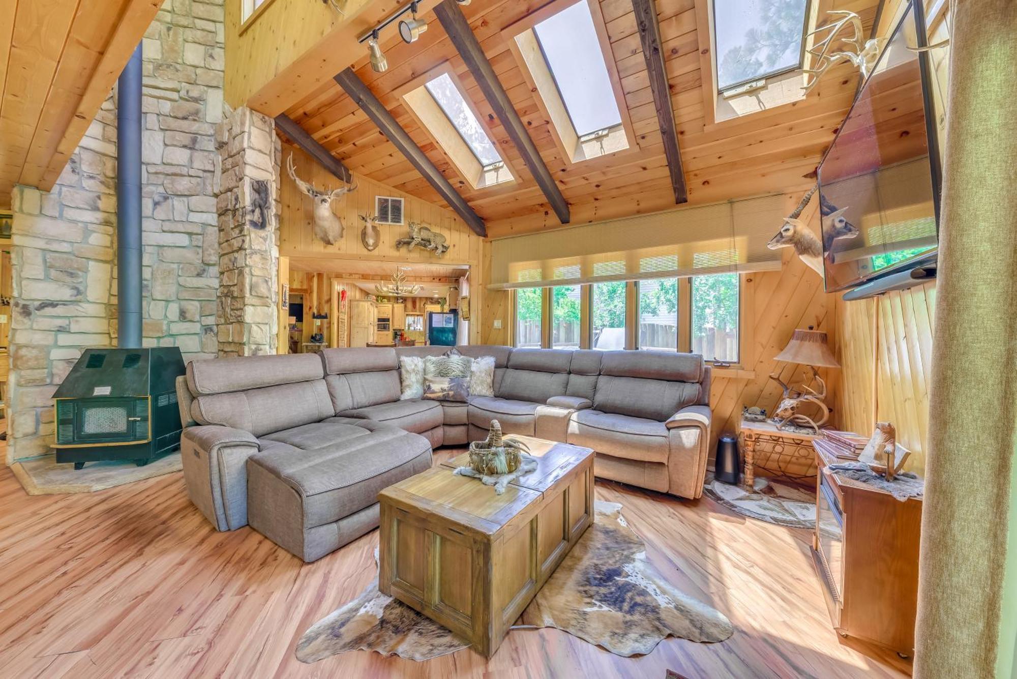 Unique Bear Country Cabin In Ruidoso With Hot Tub! Kültér fotó